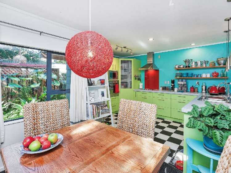 1/13 Easter Parade Glen Eden_4