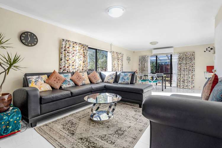 4 Farmdale Court Flat Bush_2