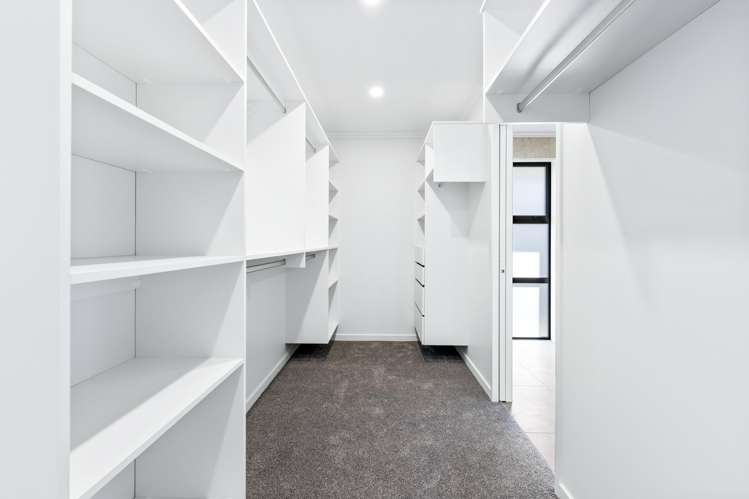 1 Soho Lane West Melton_14