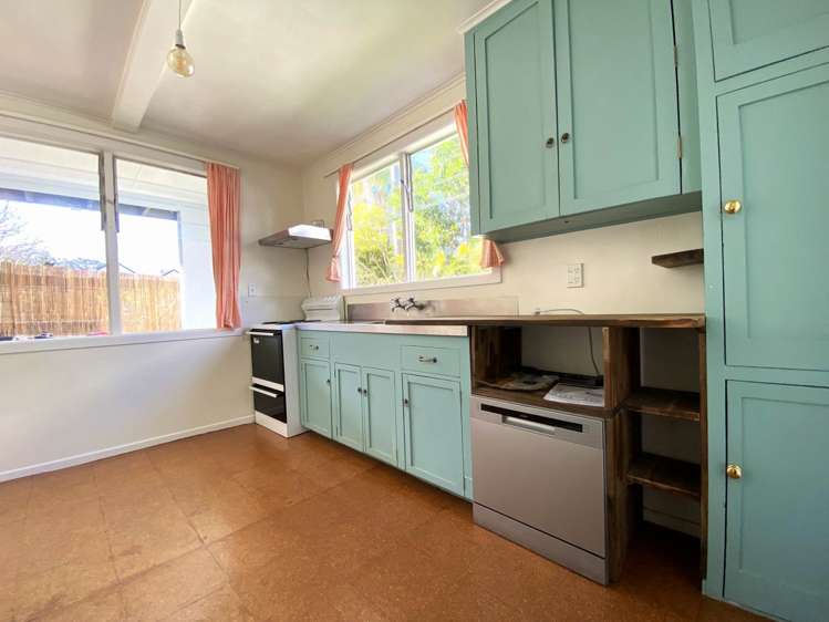 2/12 Earnoch Avenue Takapuna_4
