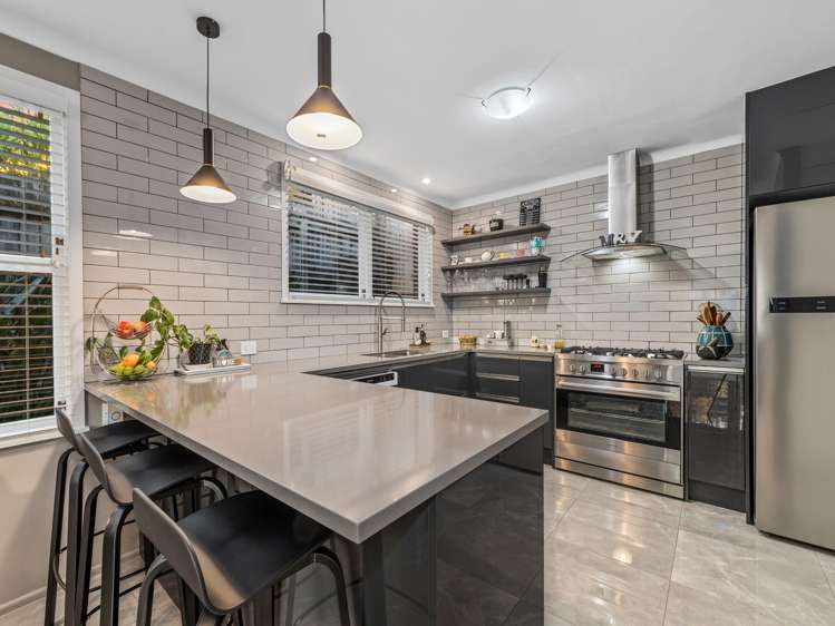 216 Welcome Bay Road_3