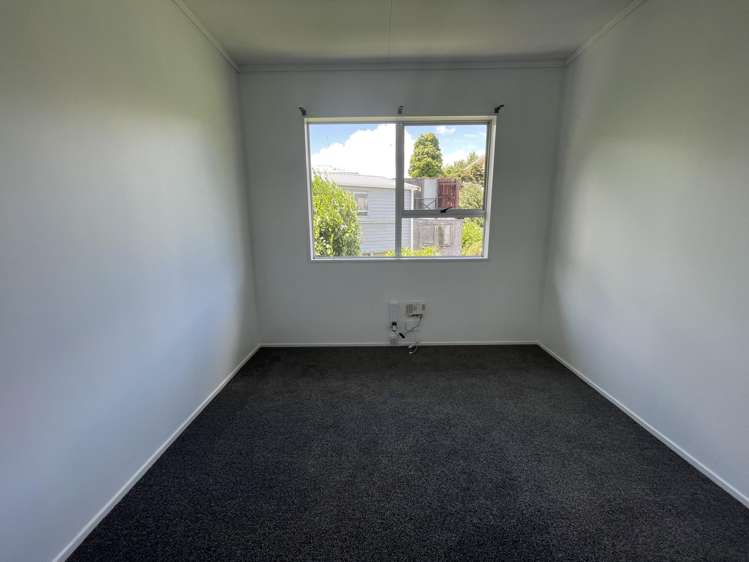 102 Alcoba Street Te Kamo_14