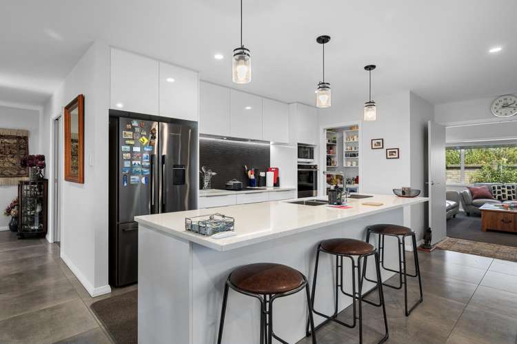 12 Saint Thomas Avenue Pyes Pa_1