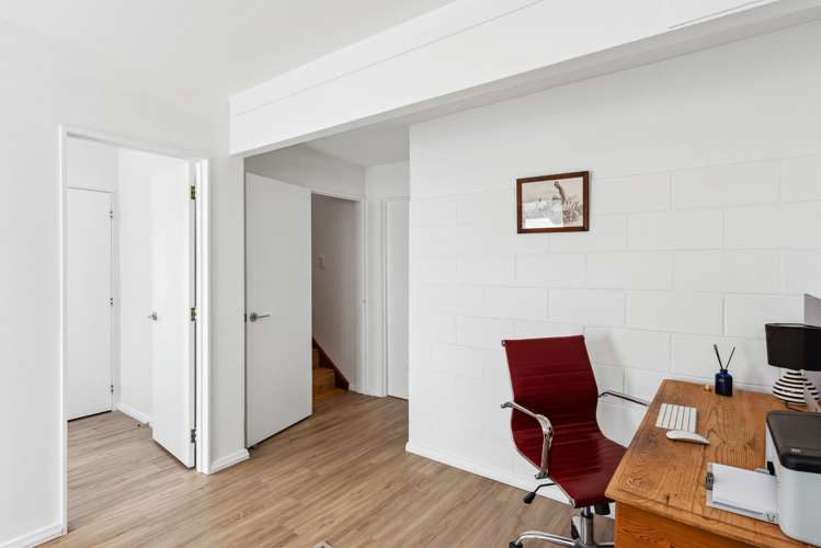 5 Kokako Road Otaihanga_17