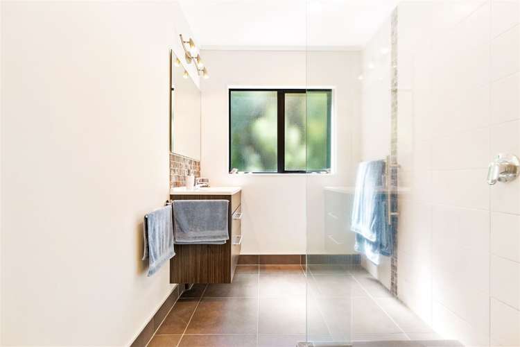 43c Taioma Crescent Te Atatu Peninsula_16