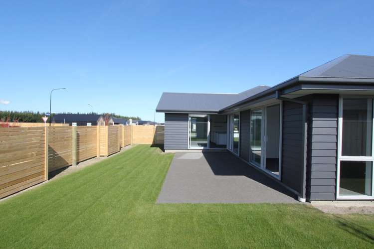 45 Northmoor Boulevard Rolleston_14