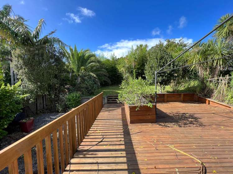 15 Deane Avenue Titirangi_14