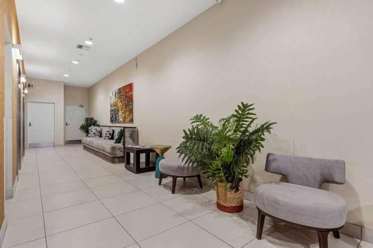 807/17 Amersham Way Manukau_11