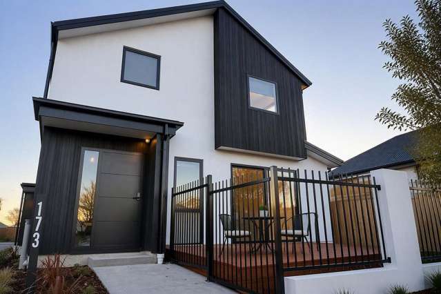 2-Bedroom Townhouse + Garage – Built 2024