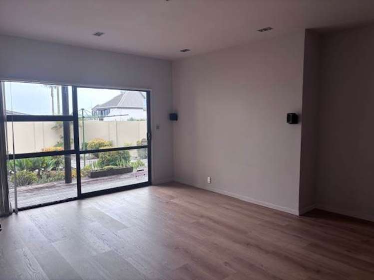 1/15A Takutai Avenue Bucklands Beach_17