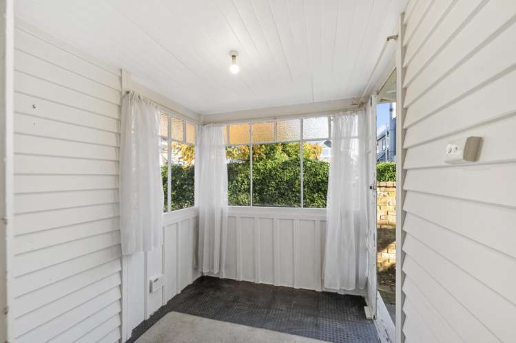 12 Taylors Avenue Bryndwr_8