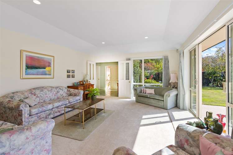 3 Nunweek Boulevard Harewood_5