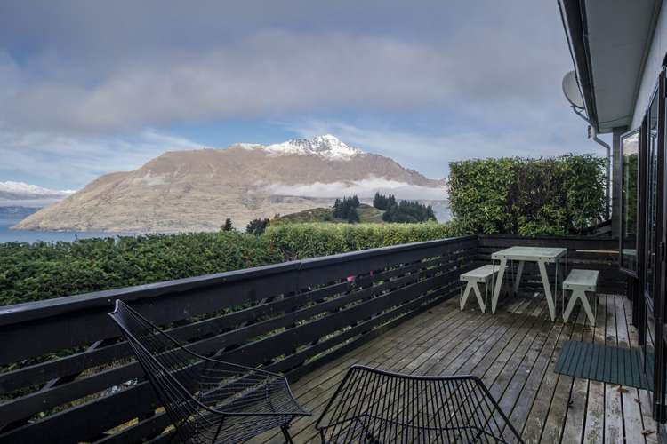 37b Greenstone Place Fernhill/Sunshine Bay_13