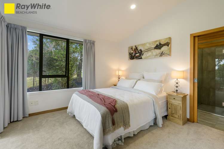 156 Ara-Kotinga Whitford_14