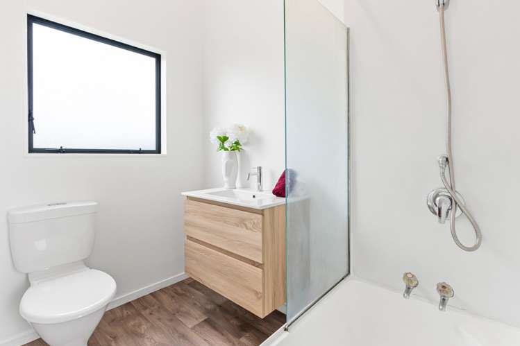 26 Barneys Farm Road Clendon Park_12