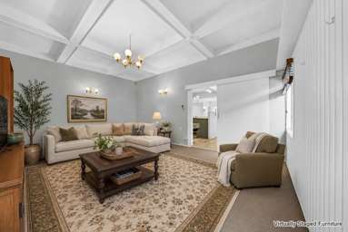 590 Mount Albert_2
