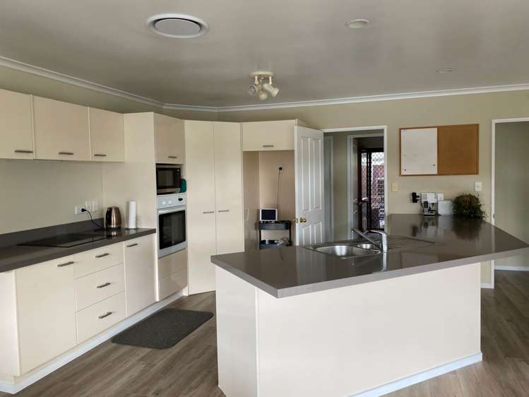 27 Glenross Drive Wattle Downs_7