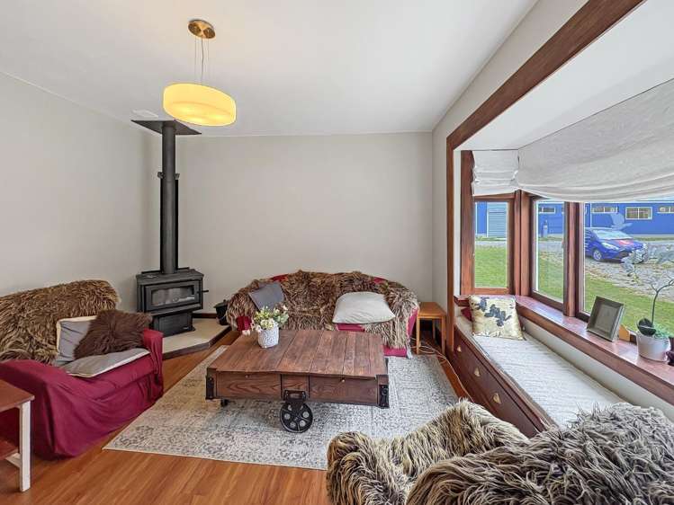 5669A West Coast Road 1532_3