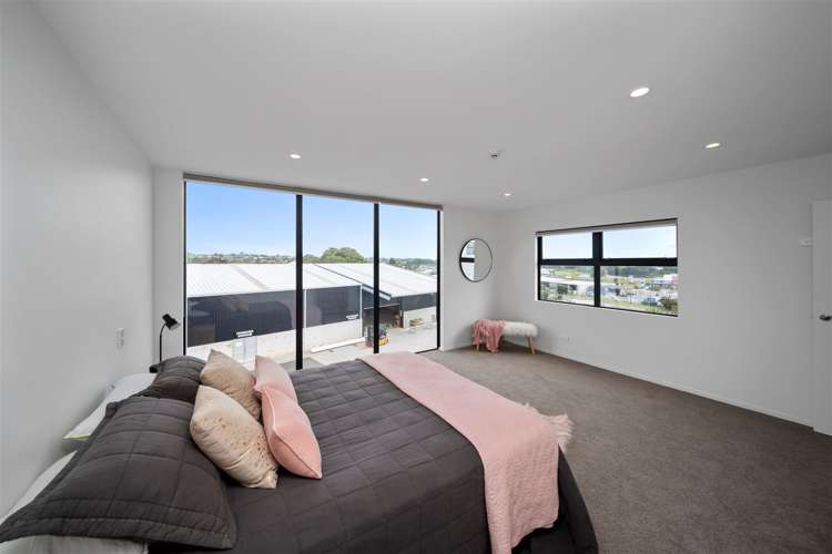 2/86 Hurlstone Drive Taranaki_10