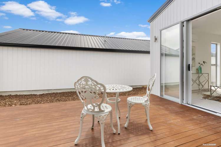 11 Puwha Street Massey_6