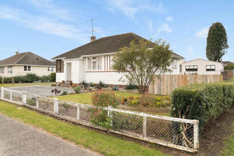 29 Twentythird Avenue Gate Pa_17