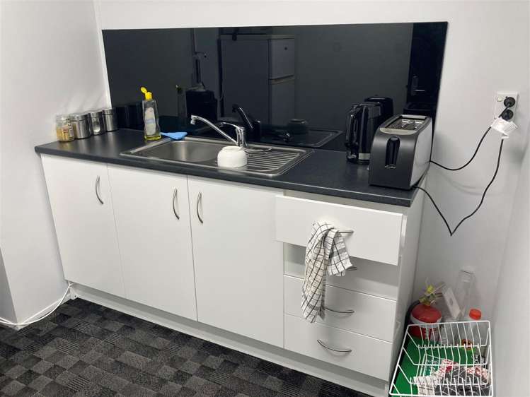 Level 1, 65 Waterloo Road Hutt Central_12