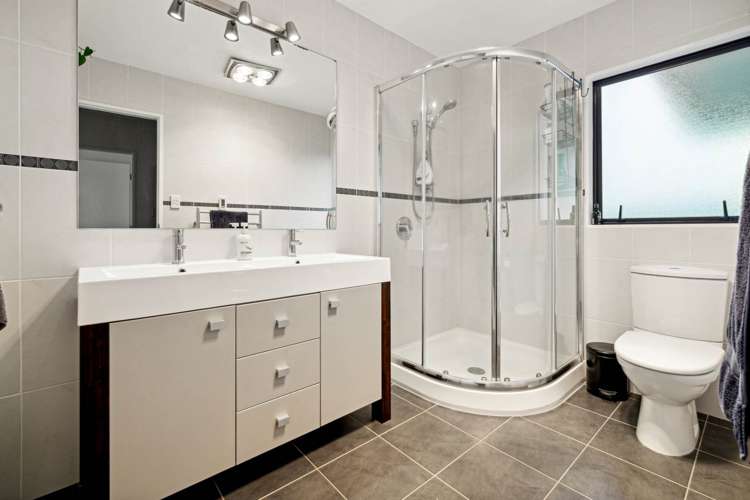 14 Archer Rayner Place Greenhithe_17