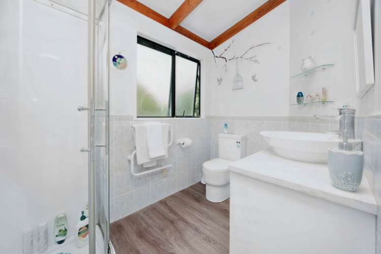 31 Attwood Road Paremoremo_11