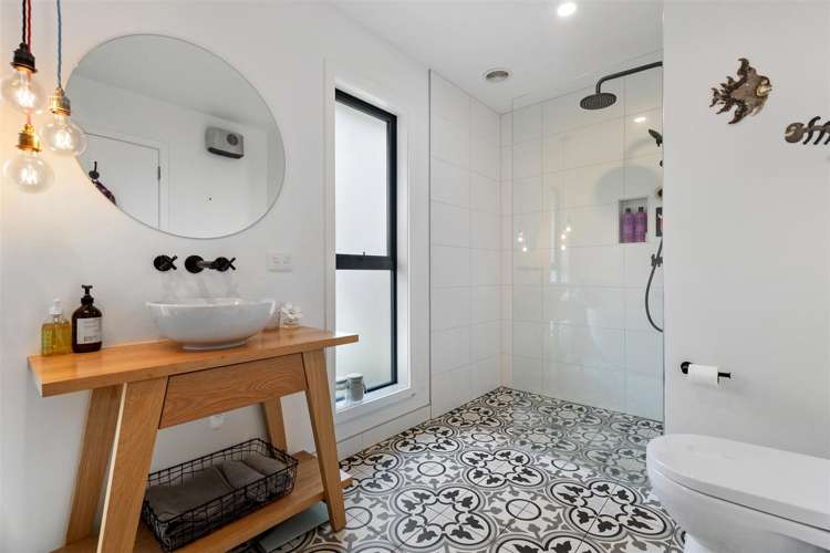 13 Loach Road Hawea Flat_16