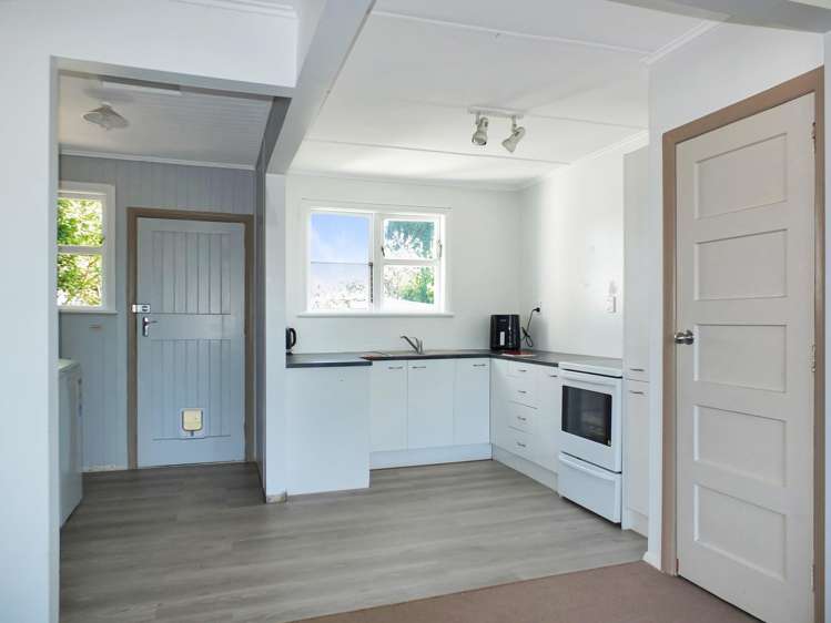 8 Johnston Street Foxton_5