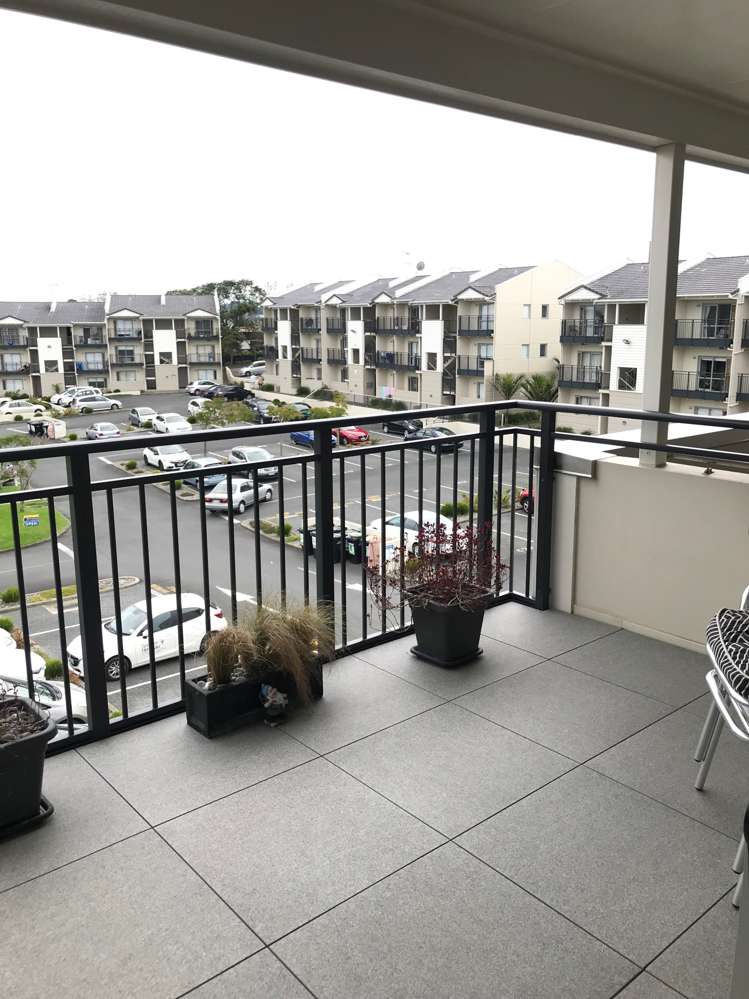 D12/71 Spencer Road Oteha_4