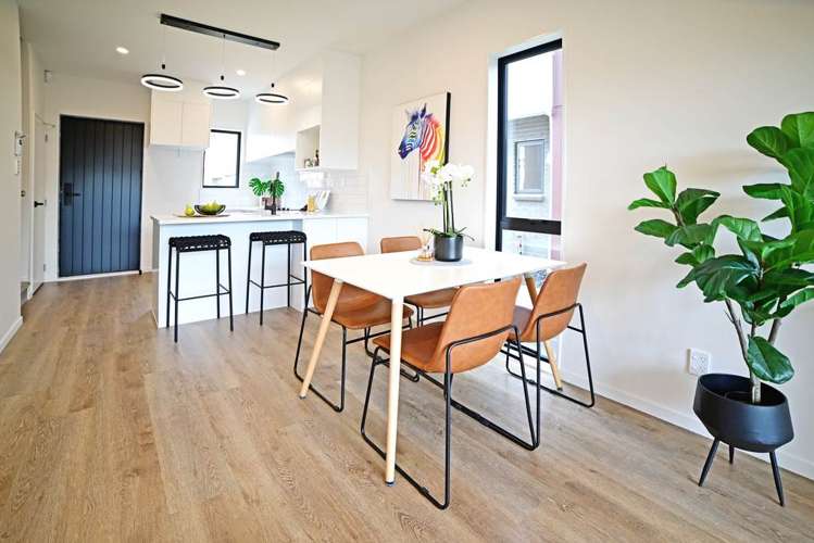 31 Kiato Lane Flat Bush_7