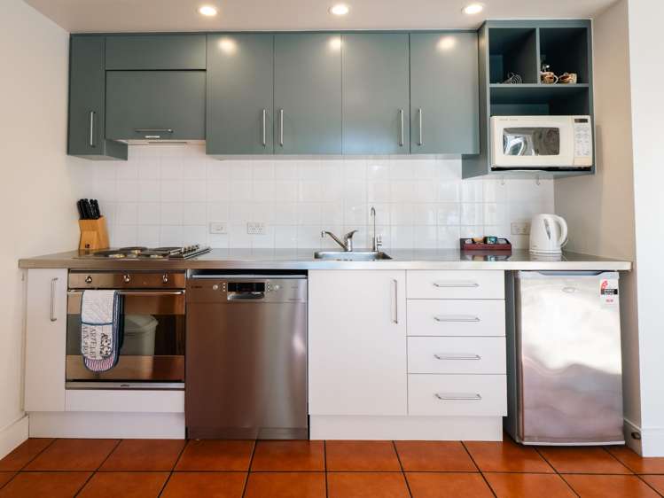 85C Beach Road Akaroa_9