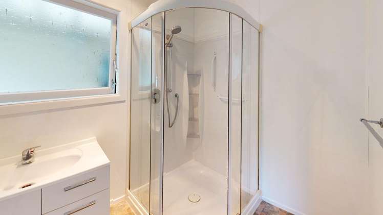 5/38 Weraroa Road 10516_11