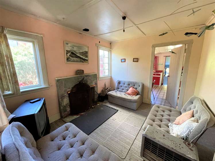 14 Tarata Street Kaka Point_14