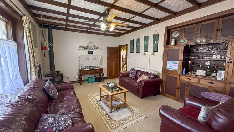 302 Willowpark Road South Hastings_1