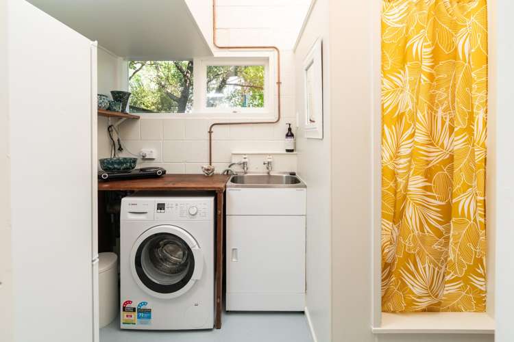 5/27 Beach Road Paekakariki_31