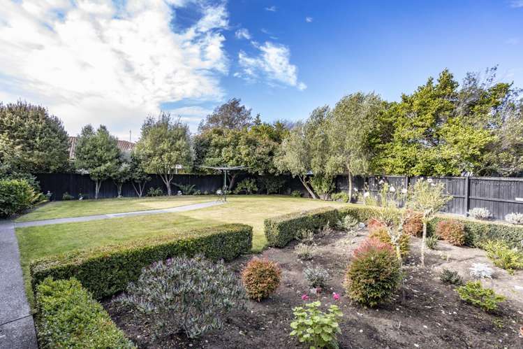 56 Lakewood Drive Burwood_20