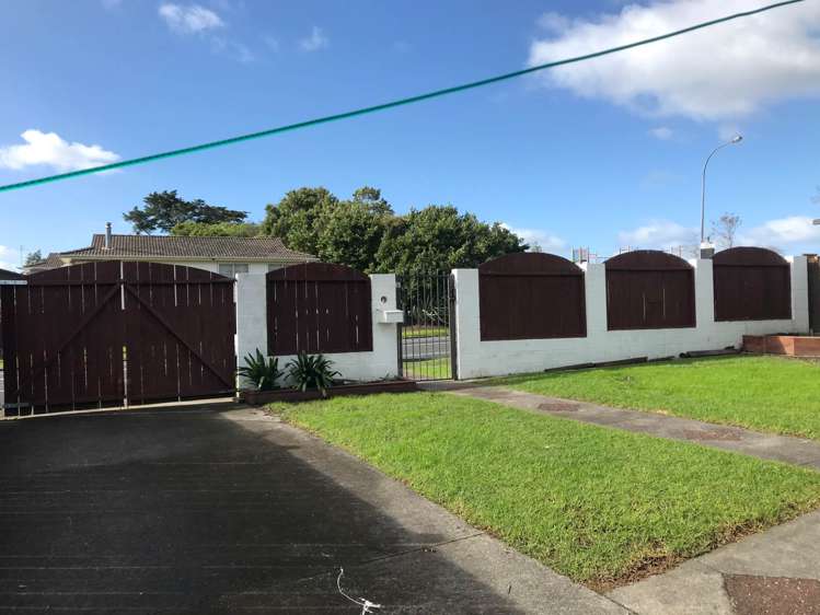 2/202 Waitemata Drive Ranui_17