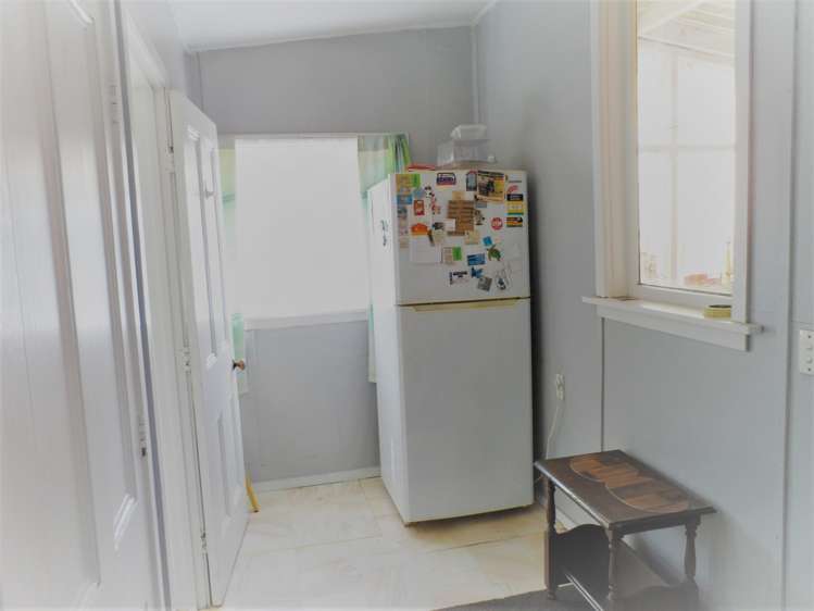 27 High Street Hawarden_11