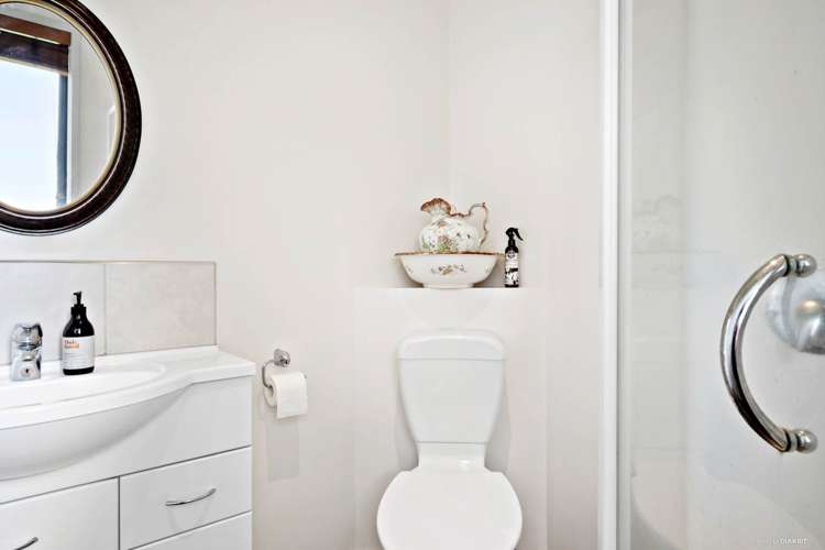 6 Lieshout Way Pukekohe_12