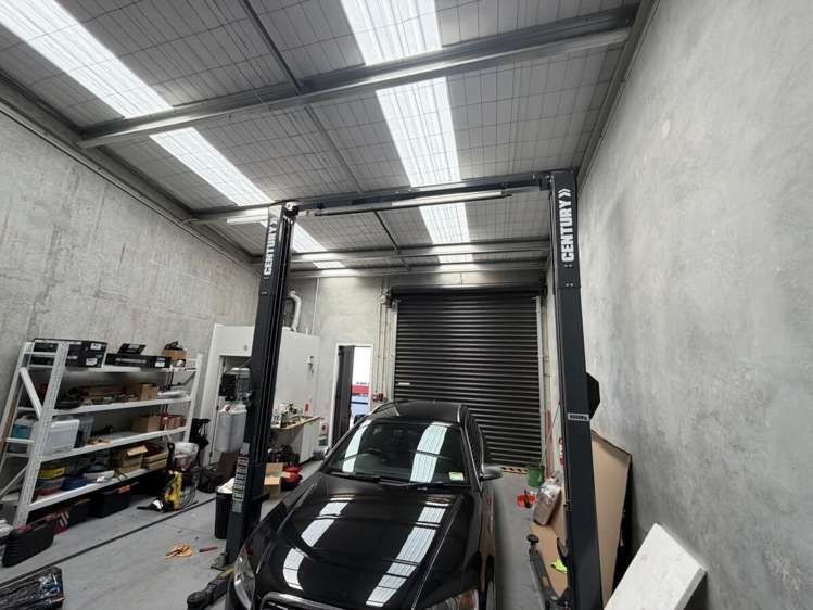 Unit 3, 69 Garlands Road Woolston_4