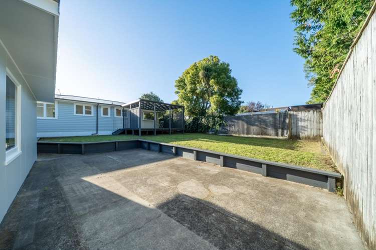 670 Main Road North Te Marua_17