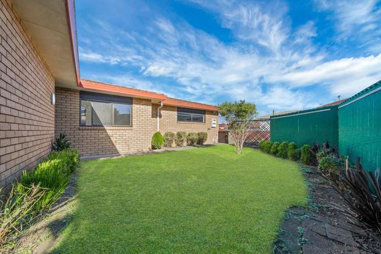2/69 Victoria Road_0