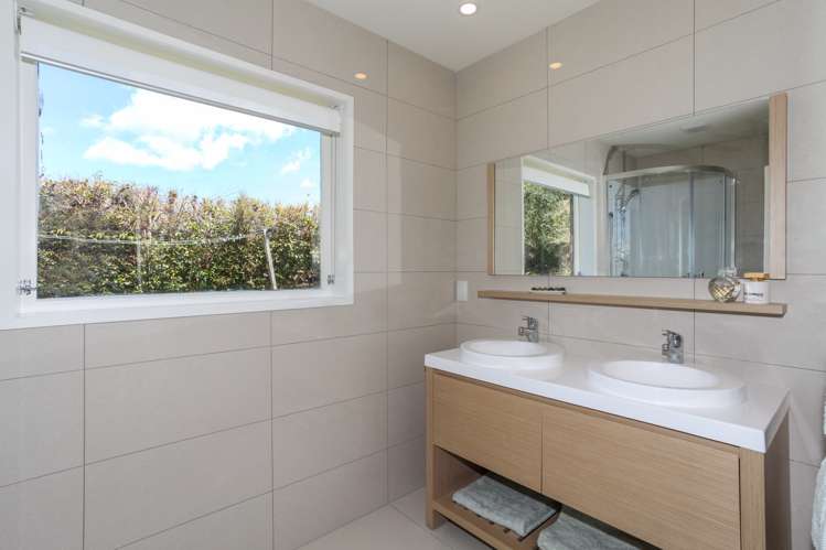 279 Creightons Road Clevedon_5