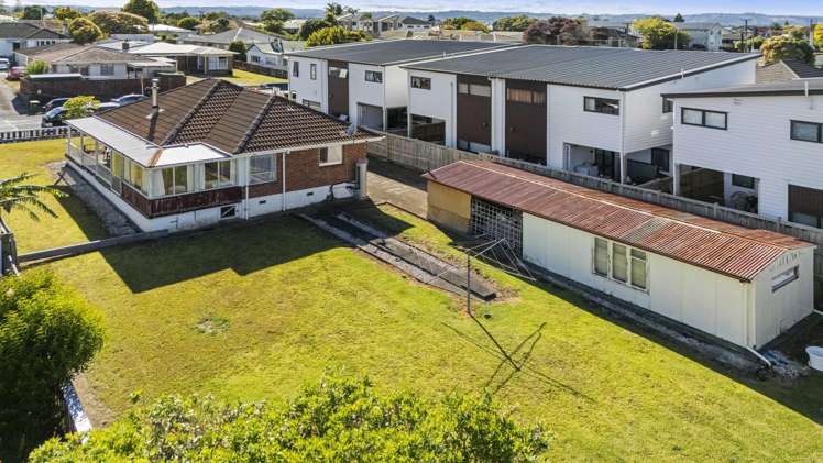 13 Churchill Avenue Manurewa_23
