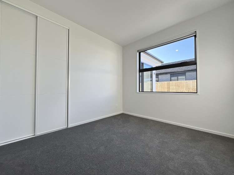 18 Rita Angus Road 10145_8