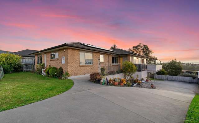 Big home, Big Views, Big Opportunity