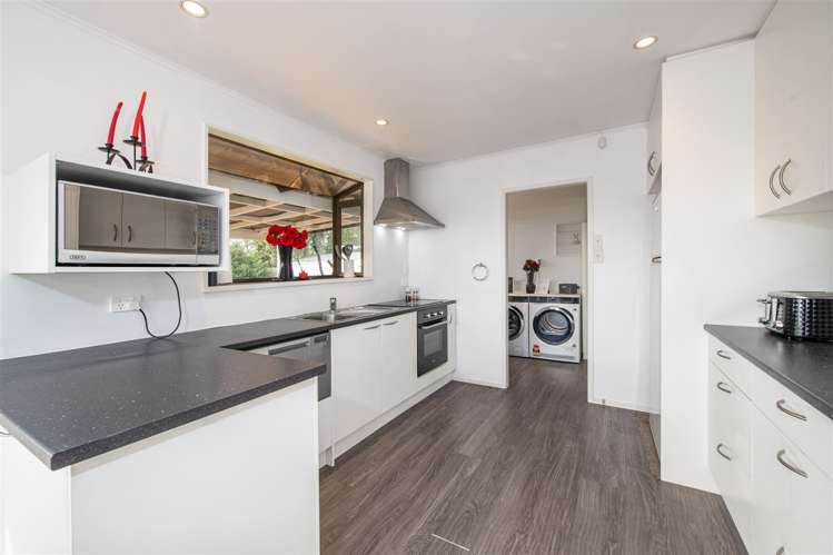 8 Forest Hill Road Henderson_8