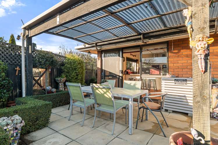 2/2 Fountainhead Lane Hillmorton_19